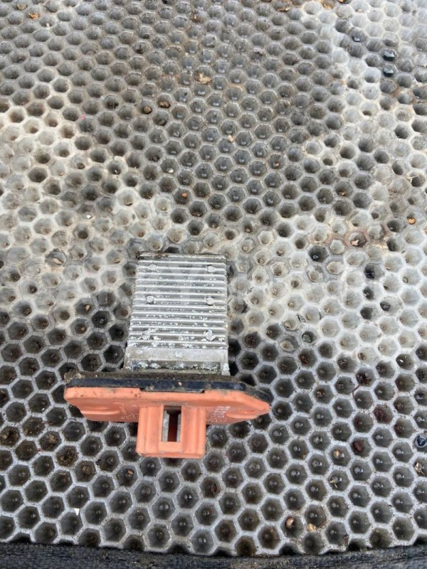 Резистор отопителя Chevrolet Lacetti I (2004—2013) Chevrolet Lacetti оригинальный номер 96484371