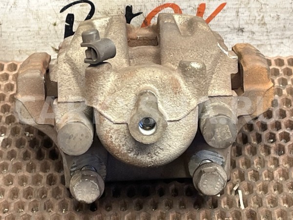 Суппорт тормозной BMW 3er оригинальный номер 34 21 6 768 697, 34 21 6 768 697, 34216768697, 6768697, 34 21 6 768 696, 34216768696, 6768696, 34 21 6 869 617, 34216869617, 6869617, 34 11 1 157 038, 34111157038, 1157038, 34 11 0 141 338, 34110141338, 0141338, 34 11 1 153 195, 34111153195, 1153195, 34 1