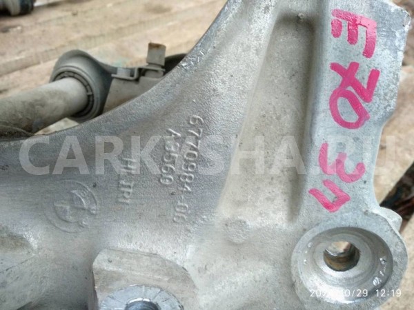 Кулак задний правый BMW X5 E70 (2006—2010) BMW X5 оригинальный номер 6770984-00