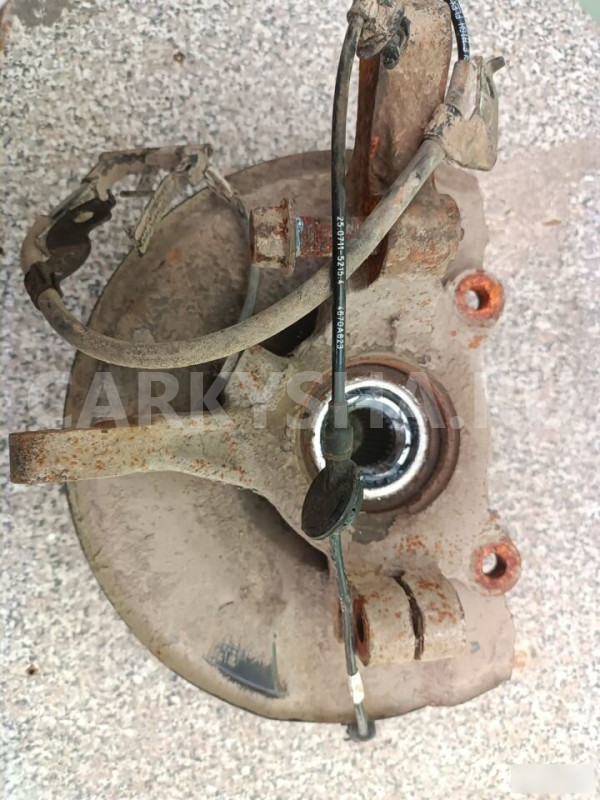 Кулак левый Mitsubishi ASX Mitsubishi i оригинальный номер 3870A007