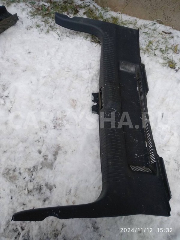 Накладка багажника Volkswagen Polo IV (2001—2005) Volkswagen Polo оригинальный номер 6q6863459