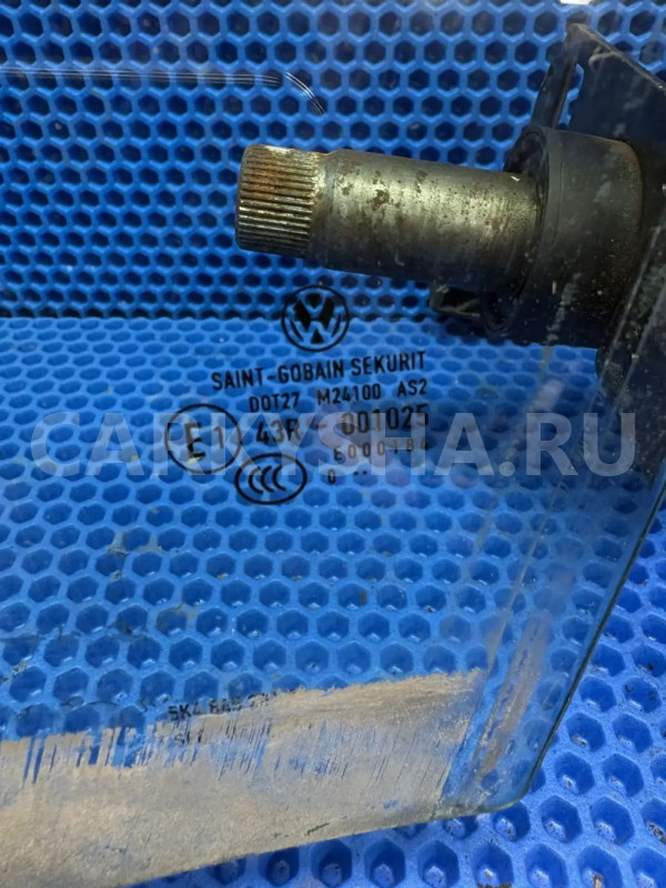 Стекло двери Volkswagen Golf Mk6 (2008—2012) Volkswagen Golf 