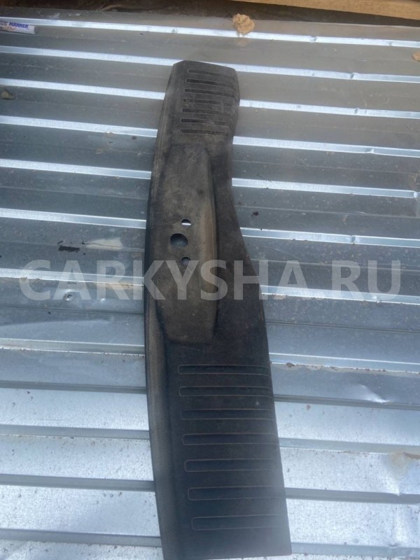 Накладка багажника Ford Fusion I рестайлинг (2005—2012) Ford Fusion оригинальный номер 2N11-N40352