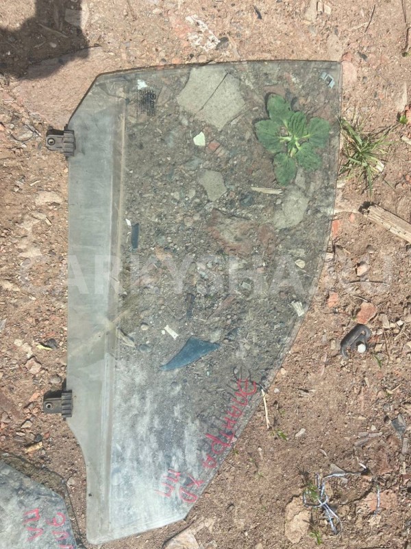 Стекло двери передней правой Hyundai Elantra III рестайлинг (2003—2010) Hyundai Elantra оригинальный номер 824202D010