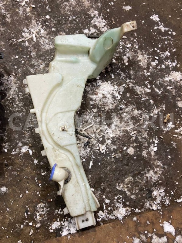 Бачок омывателя Ford Focus II (2005—2008) Ford Focus оригинальный номер 1383195