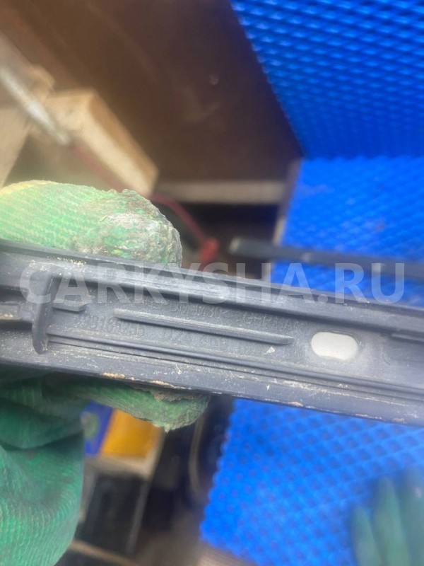 бархотка Opel Astra GTC H (2004—2007) Opel Astra оригинальный номер 024469110, 024469105