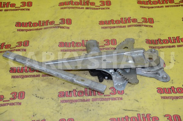 Стеклоподъемник электр. задний левый Mitsubishi Colt оригинальный номер MN105757