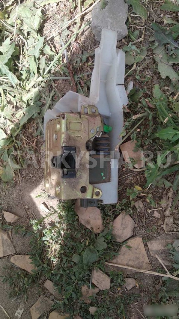 Замок двери Renault Symbol I рестайлинг (2002—2006) Renault 20 