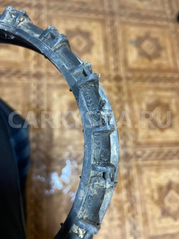 Кольцо топливного бака Mitsubishi Carisma I рестайлинг (1999—2004) Mitsubishi Carisma оригинальный номер mr271375