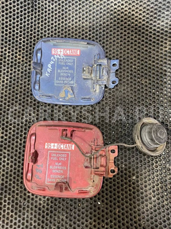 Лючок бензобака Mitsubishi Carisma I рестайлинг (1999—2004) Mitsubishi Carisma оригинальный номер MR125482