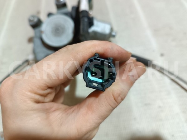 Электростеклоподъемник передний правый Nissan Almera оригинальный номер 80720EW000