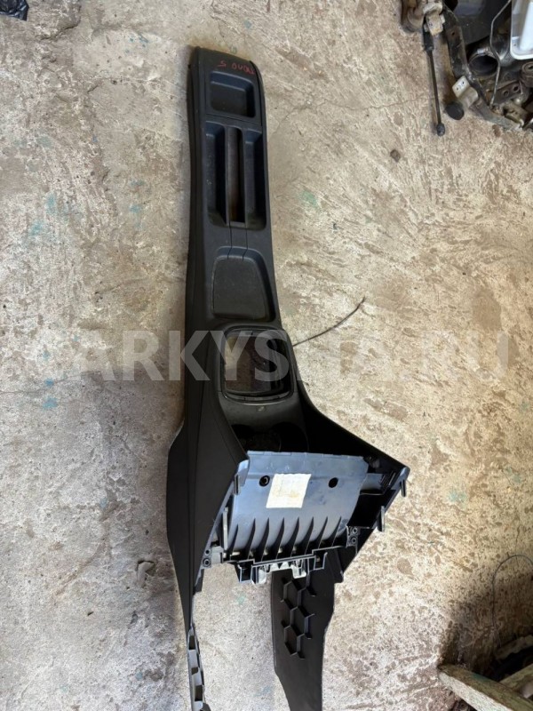 Консоль центральная Volkswagen Polo V (2009—2015) Volkswagen Polo оригинальный номер 6RU863241