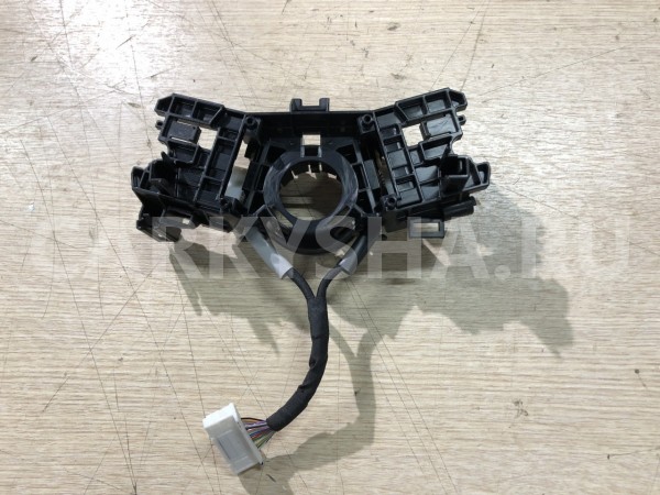 Корпус подрулевых переключателей Toyota Camry VIII (XV70) оригинальный номер 84319-11010