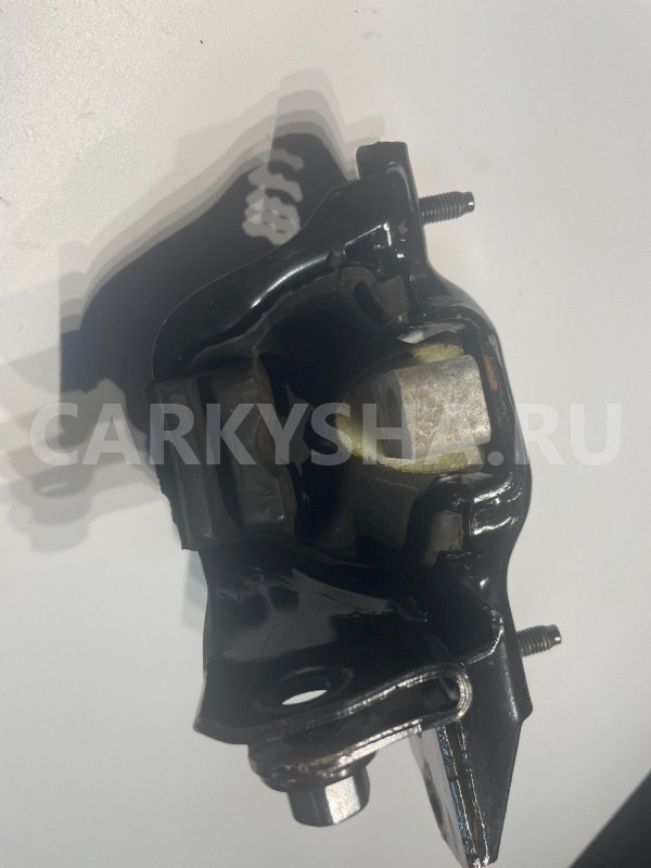 Подушка двигателя левая Volkswagen Polo 5 СЕДАН Volkswagen Polo оригинальный номер 6Q0199555AS