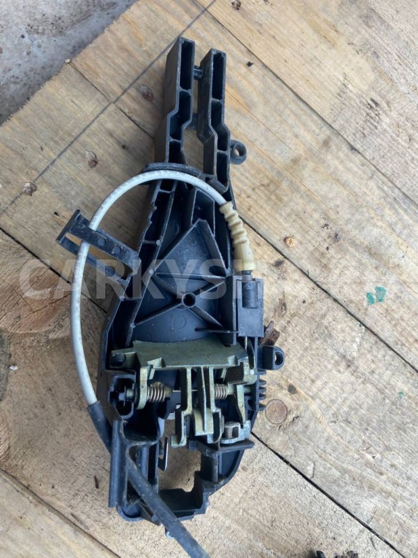 Замок двери задней левой BMW X5 E70 (2006—2010) BMW X5 оригинальный номер 7202147