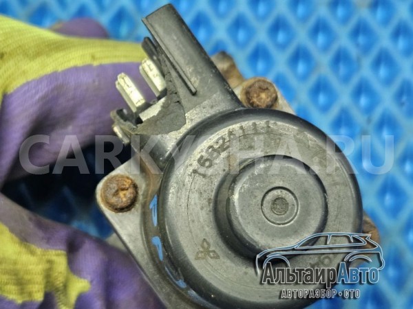 Клапан рециркуляции выхлопных газов EGR Pajero 4 Mitsubishi i оригинальный номер 1582a111