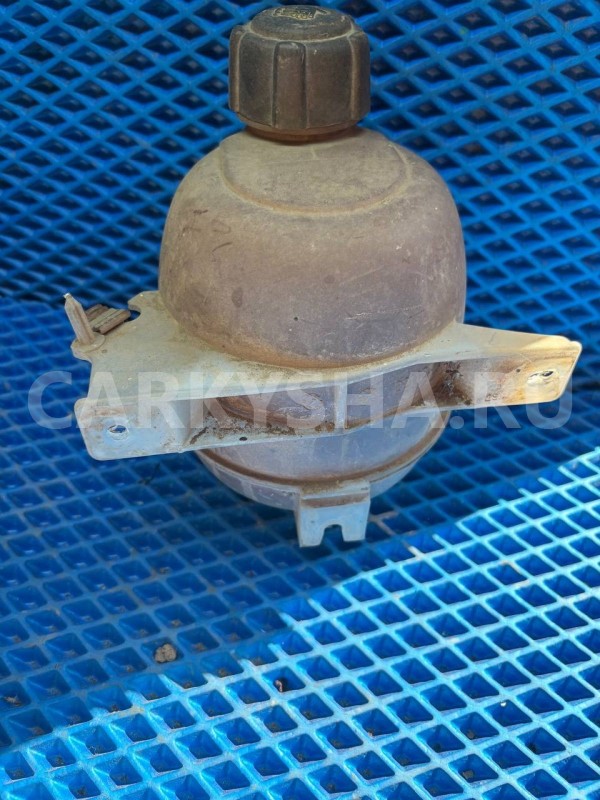 Бачок расширительный Renault Logan I (2004—2009) Renault 20 оригинальный номер 7701470460