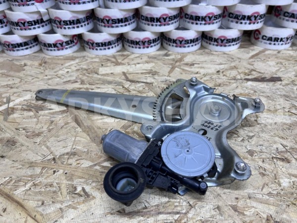 Стеклоподъемник задний левый Toyota Land Cruiser Prado 120 Series Внедорожник 5 дв. оригинальный номер 69804-35080