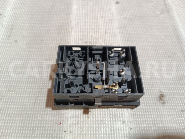 Блок управления стеклоподъемниками BMW 5er оригинальный номер 1374491