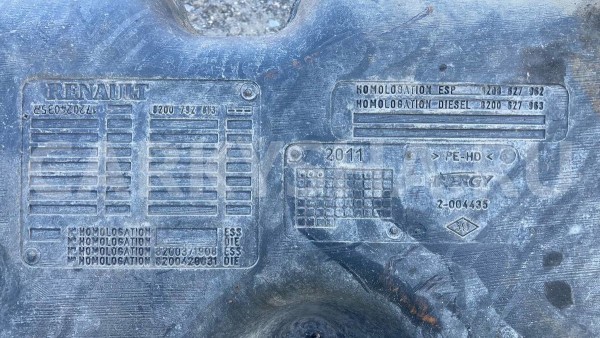 Бак топливный Renault Sandero 1 Renault 14 оригинальный номер 6001550130