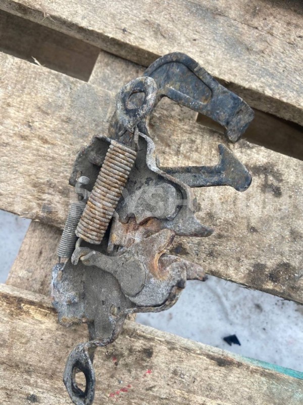 Замок капота Nissan Almera N16 рестайлинг (2002—2006) Nissan Almera оригинальный номер 656015M40A, 656015M400