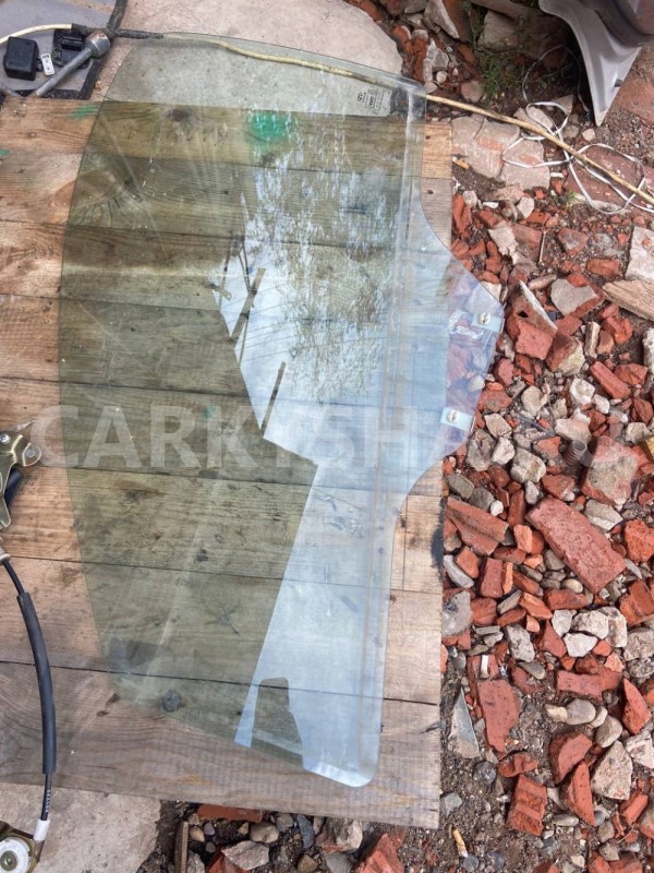 Стекло двери передней левой Chery IndiS (S18D) S18D (2011—2016) Chery IndiS (S18D) оригинальный номер S185203110