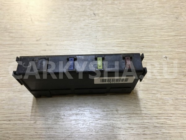 Блок реле Toyota Yaris II Хэтчбек 5 дв. оригинальный номер 82641-47020