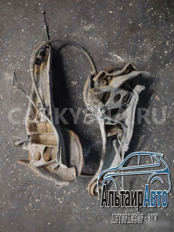 Задний правый поворотный кулак Lancer IX 9 Mitsubishi i 