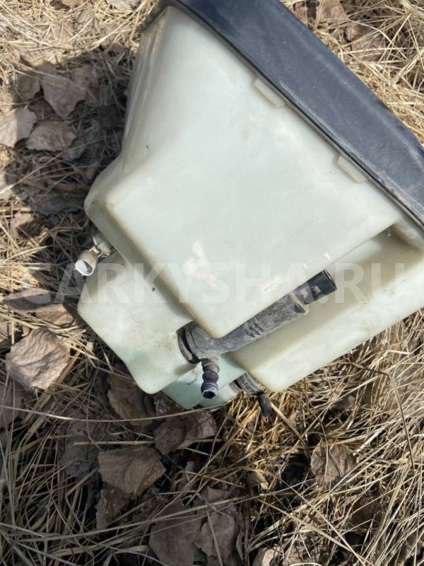 Бачок омывателя BMW X5 E53 (1999—2003) BMW X5 оригинальный номер 61668252722