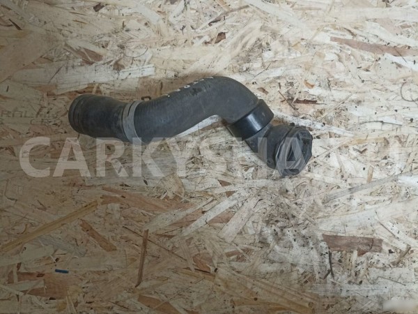 Патрубок радиатора Opel Astra J Opel Astra оригинальный номер 683526352