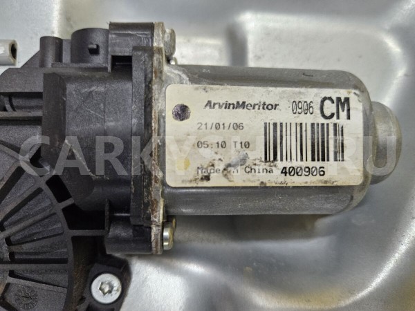 Стеклоподъемник электр. передний правый Hyundai Santa Fe оригинальный номер 824812B000