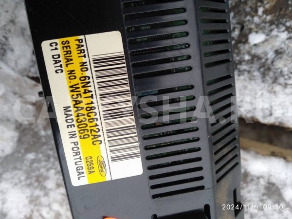 Блок управления климат-контролем Ford Focus II (2005—2008) Ford Focus оригинальный номер 6N4T18C612AC