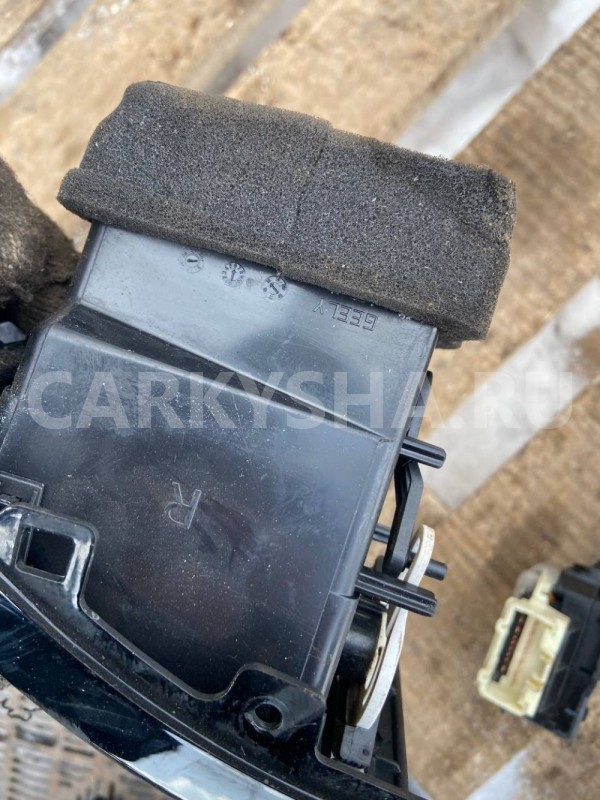 Дефлектор Geely Emgrand EC7 I (2009—2016) Geely Emgrand EC7 оригинальный номер 1068002235