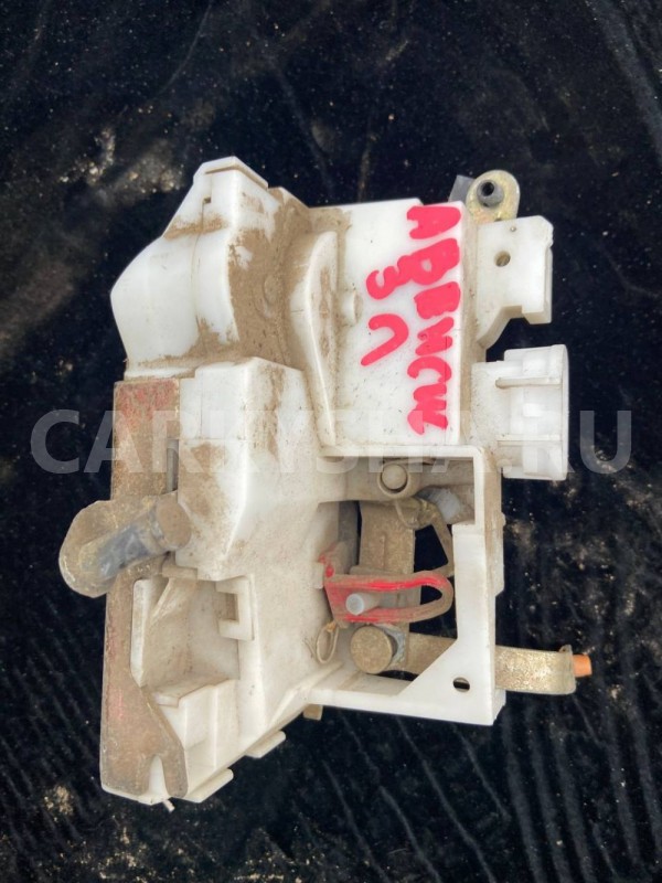 Замок двери задней левой Toyota Avensis T220 рестайлинг (2000—2003) Toyota Avensis оригинальный номер 6906013090