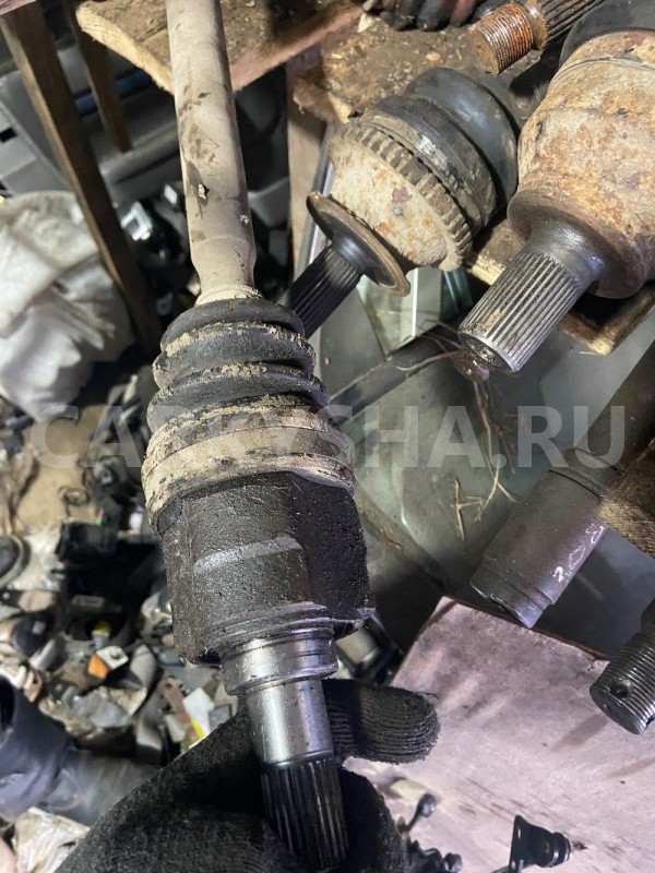 привод правый Kia Ceed ED (2006—2010) Kia Cee'd оригинальный номер 495001H011