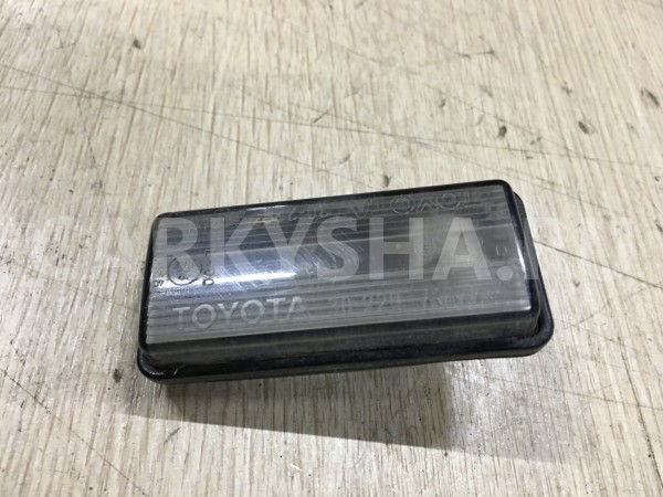 Фонарь освещения номерного знака Toyota Land Cruiser 200 Рестайлинг оригинальный номер 81271-60332