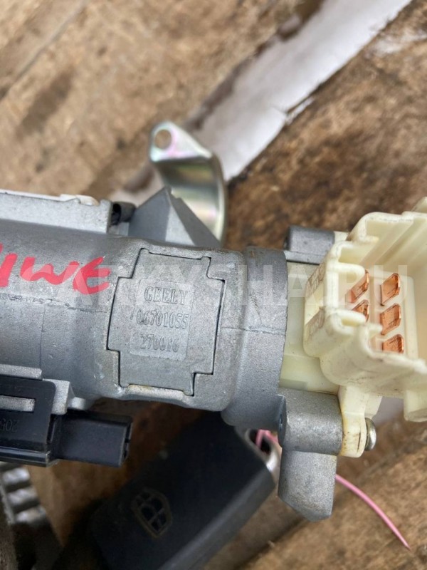 Замок зажигания Geely Emgrand EC7 I (2009—2016) Geely Emgrand EC7 оригинальный номер 06701055270016