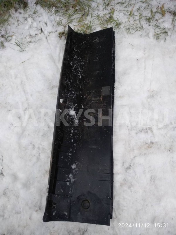 Накладка багажника Hyundai Elantra III (2000—2003) Hyundai Elantra оригинальный номер 857702D300