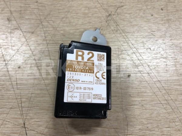 Блок управления дверьми Toyota RAV 4 IV (CA40) оригинальный номер 89741-42260