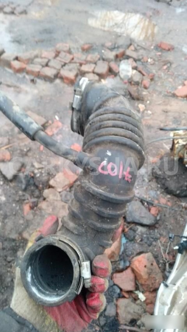 Патрубок Mitsubishi Colt Z30 (2002—2012) Mitsubishi Colt оригинальный номер MN135109