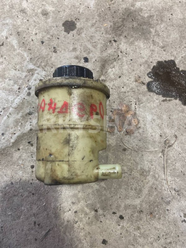 Бачок ГУР Renault Sandero I (2009—2014) Renault 14 оригинальный номер 8200005185