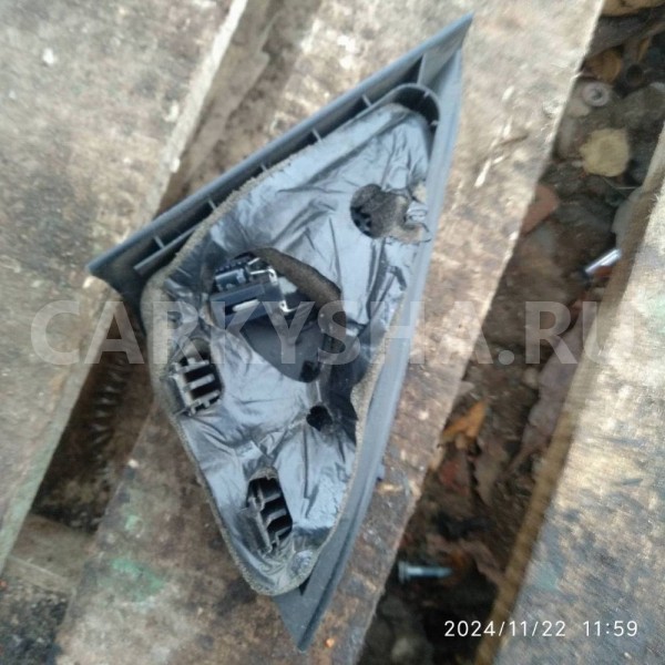 Уголок зеркала декоративный Kia Ceed ED (2006—2010) Kia Cee'd оригинальный номер 876601H330