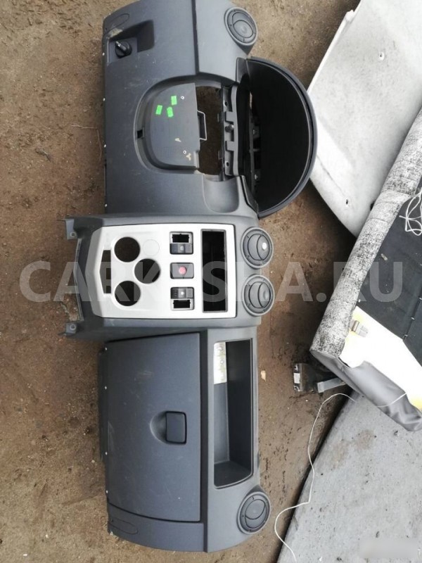 Торпедо Renault Logan I (2004—2009) Renault 20 