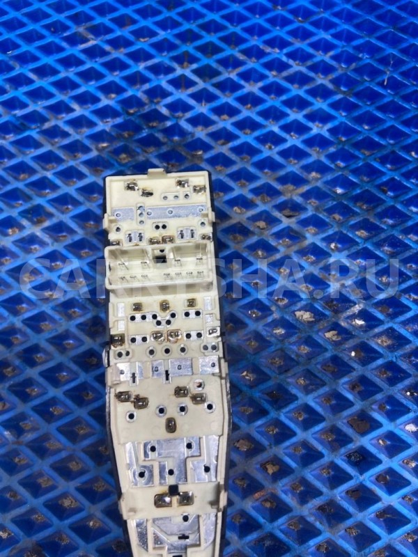 Блок управления стеклоподъемниками Chevrolet Spark M200 (2005—2009) Chevrolet Spark оригинальный номер M200