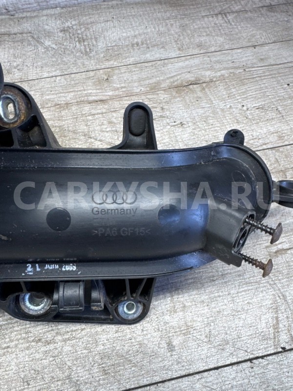 Патрубок интеркулера Audi A4 B8/A5 I/Q5 I Audi 200 оригинальный номер 8e0129955