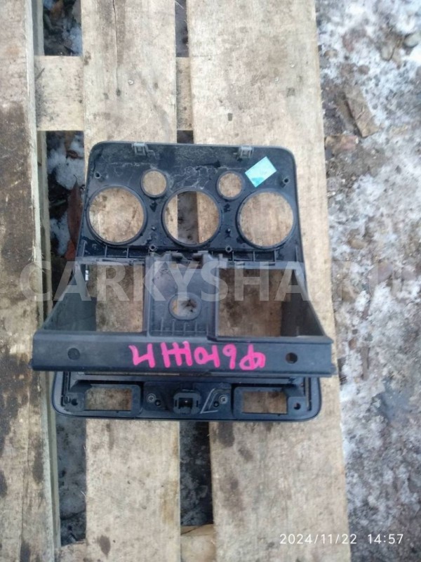 Рамка магнитолы Ford Fusion I рестайлинг (2005—2012) Ford Fusion оригинальный номер 6N11N047A04