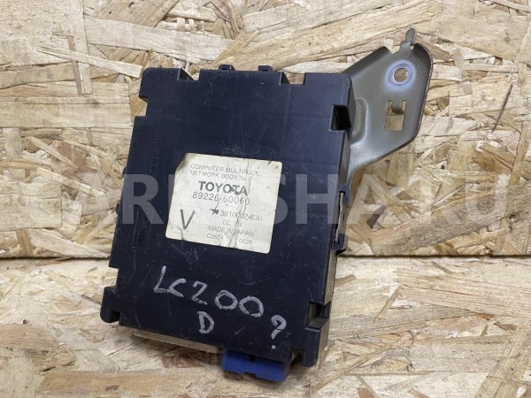 Блок управления Toyota Land Cruiser 200 Series оригинальный номер 89226-60060