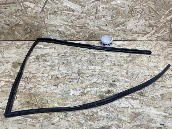 Уплотнитель стекла двери задней правой Toyota Land Cruiser Prado 120 Series Внедорожник 5 дв. оригинальный номер 68142-60050