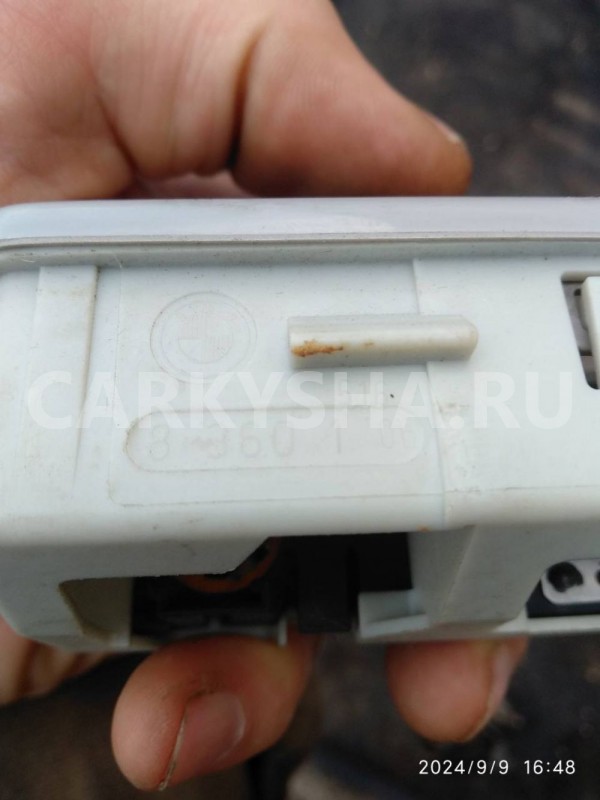 Плафон салонный BMW 5 серия E39 (1995—2000) BMW 5er оригинальный номер 63318369511