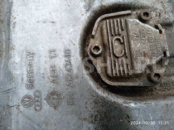 Поддон масляный двигателя Volkswagen Golf Mk5 (2003—2009) Volkswagen Golf оригинальный номер AC43400